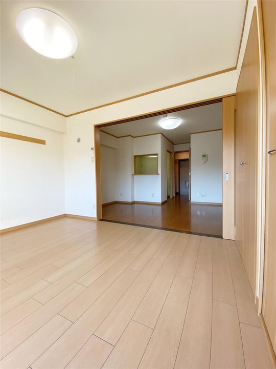 エス・テイト外園の内装