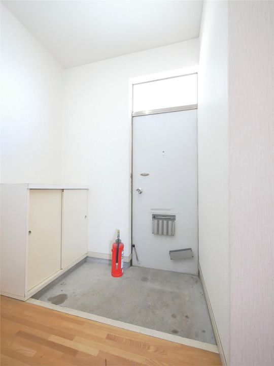 コーポ円の玄関