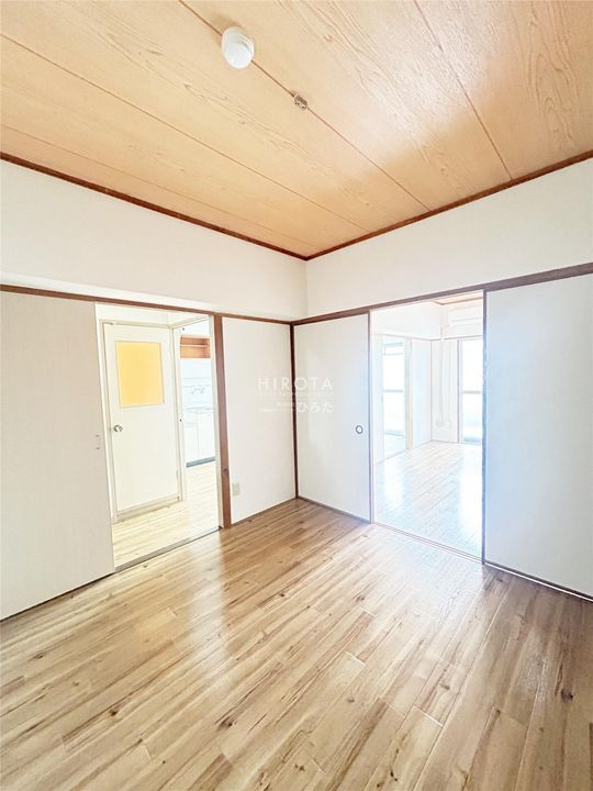 佐藤ビルの内装