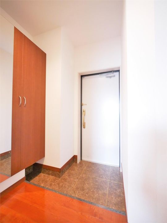 ファミール守恒の玄関