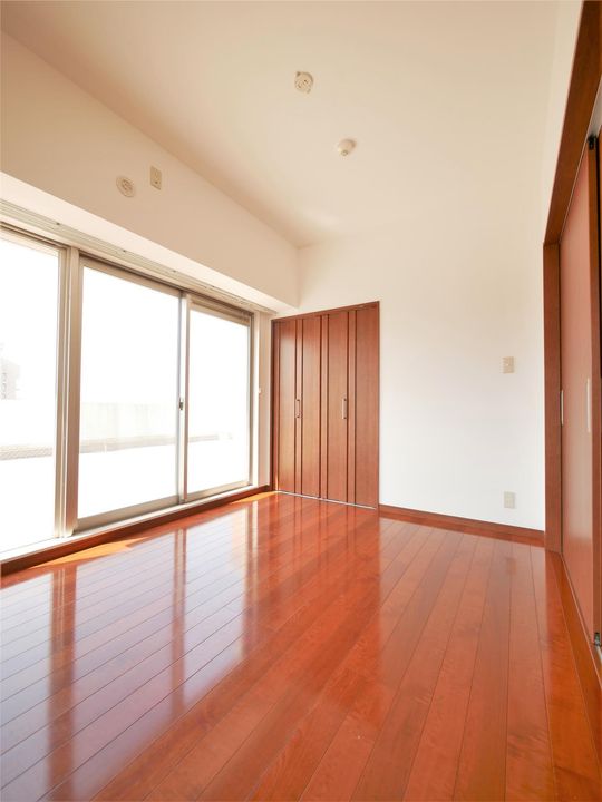 ファミール守恒の内装