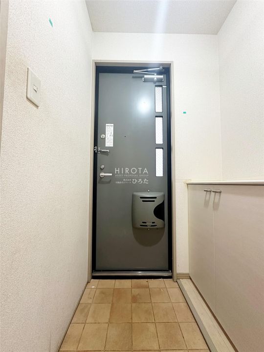 フロンティアSの玄関