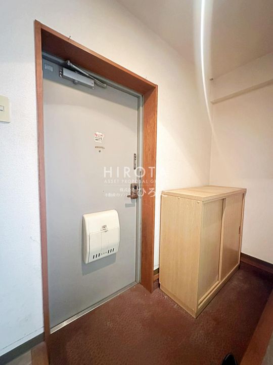 プレアール若園の玄関