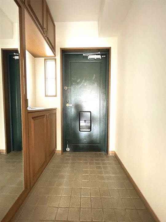 アメニティ徳力Ⅱ 502号室の玄関