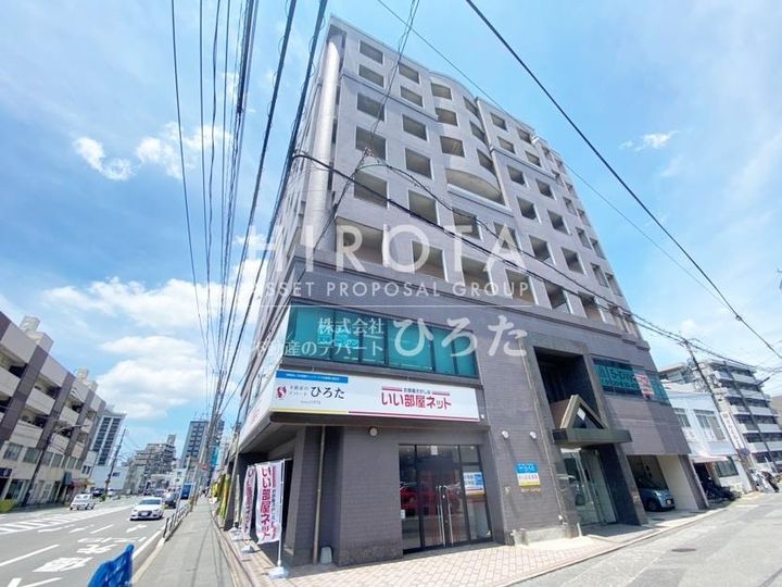 朝日イーストビルの外観