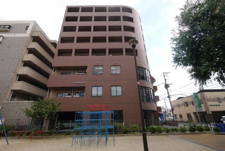 パークシャトーの外観