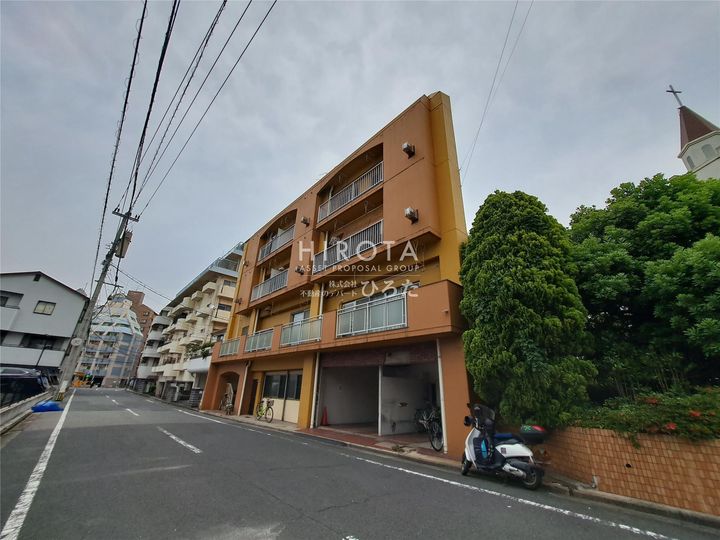 片野タカケンビルの外観