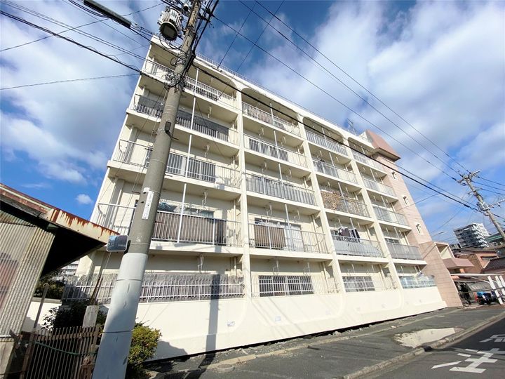 白銀マンションの外観