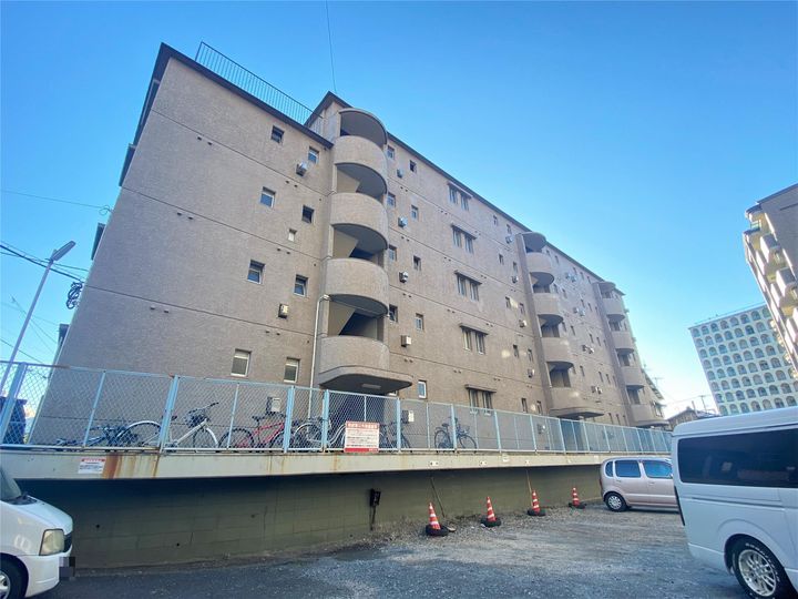 第三白石ビルの外観