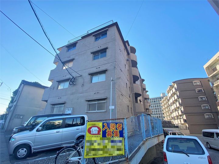 第三白石ビルの外観