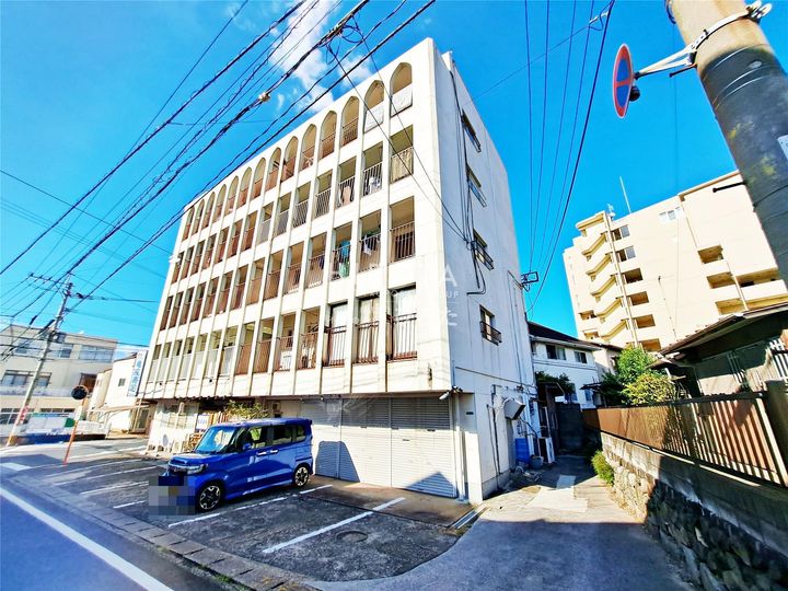 アリエス足原の外観