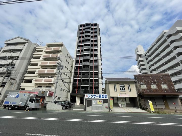 アクシオ片野の外観
