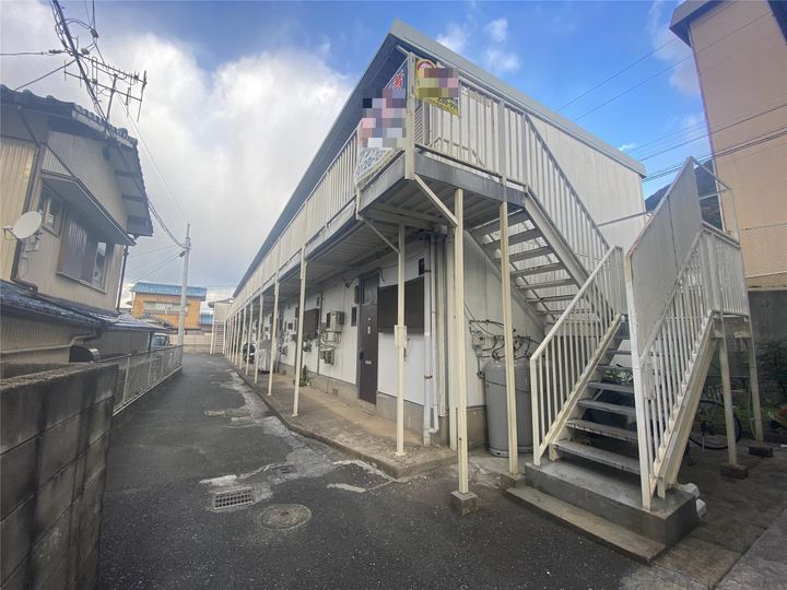 小島ハイツの外観