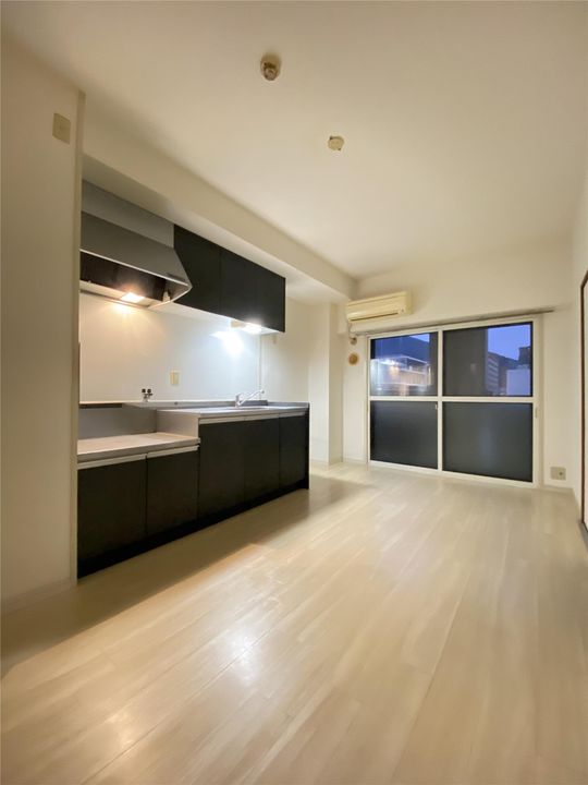 朝日イーストビルの内装