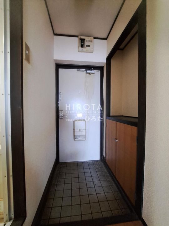 ピロ小倉の玄関