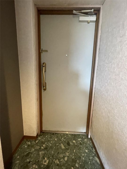 ウィングス片野Ⅰの玄関