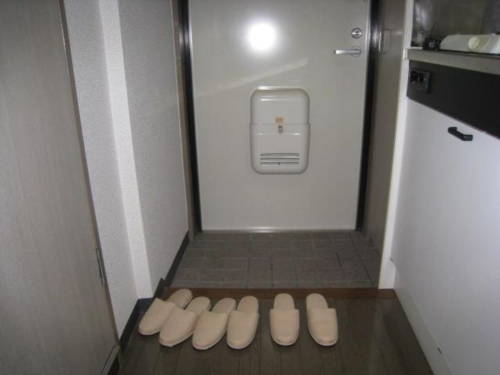 リファレンス片野の玄関