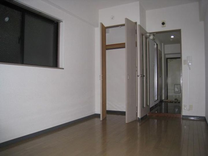 リファレンス片野の内装