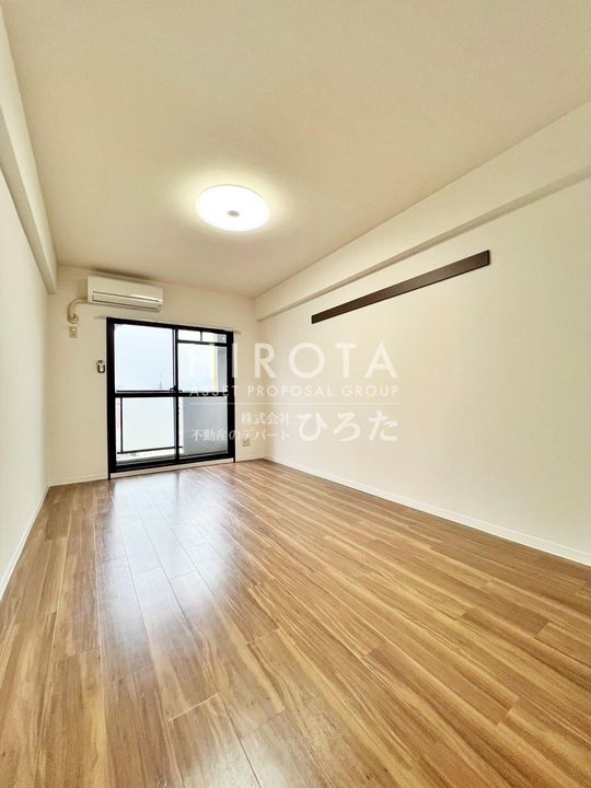 リファレンス片野の内装