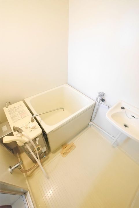 片野タカケンビルの風呂