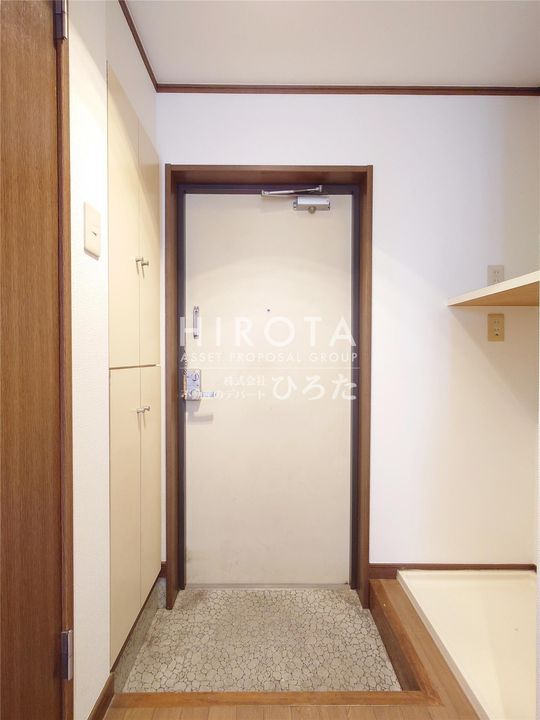 グレイス片野の玄関