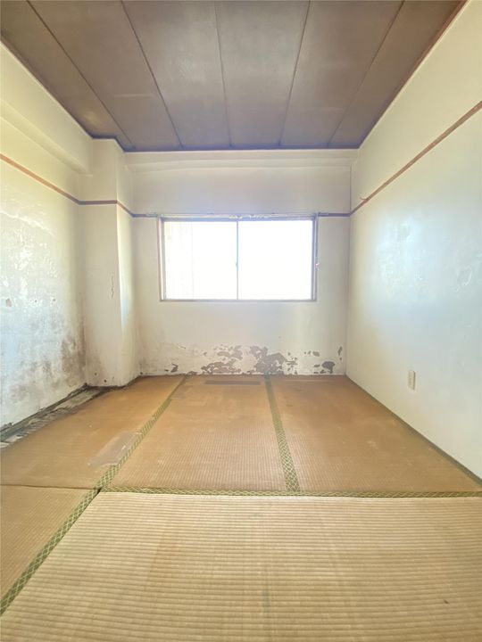 白銀マンションの内装