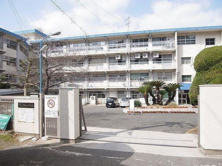 ビュークレスト霧ケ丘の周辺