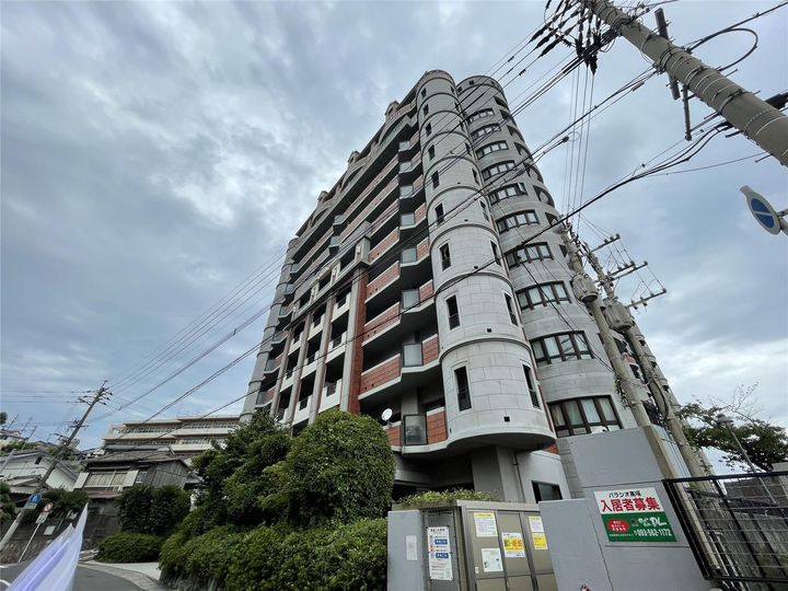 パラシオ高塔の外観