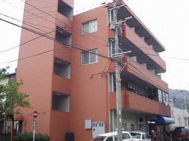 八千代サンハイツの外観