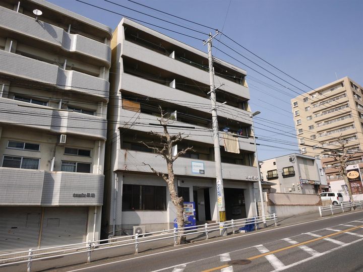 八千代葉山ビルの外観