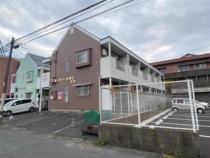 シティベール陣山B棟の外観