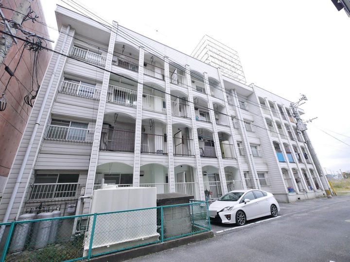 ピアコート陣原の外観