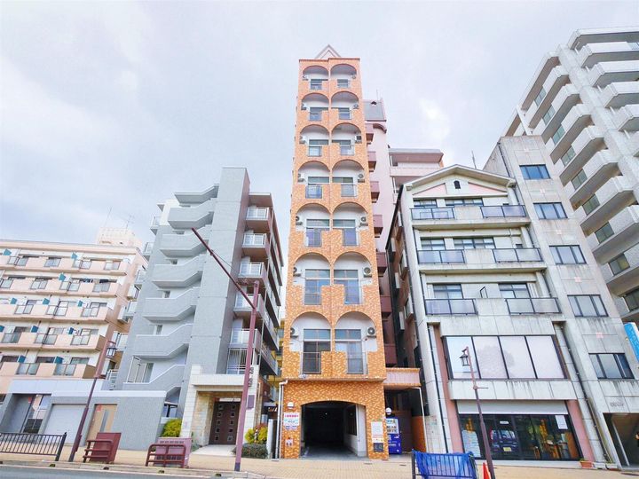 ロイヤルシャトー黒崎の外観