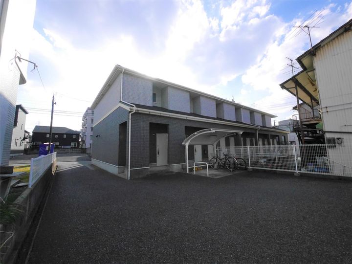 アドヴァンス青山の外観