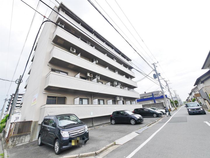 ジュネス陣原の外観