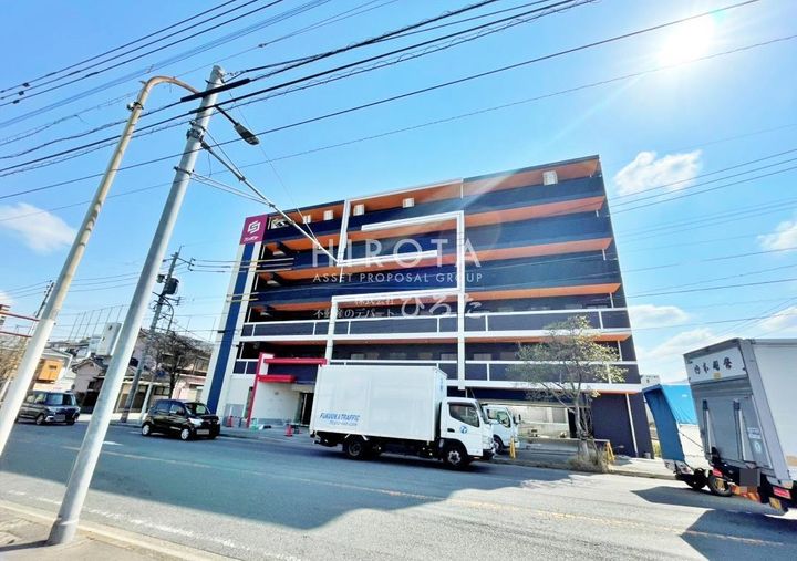 コンダクトレジデンスJINYAMAの外観