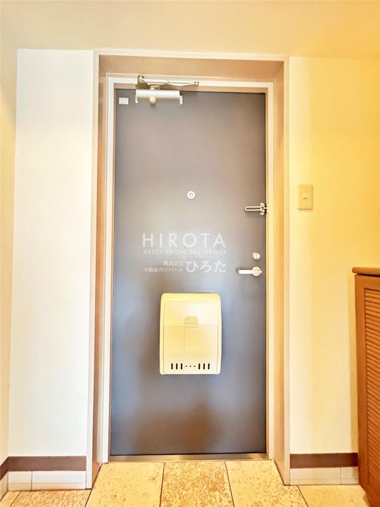 エトワール穴生の玄関