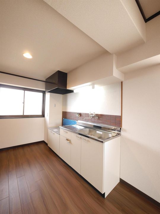 八千代葉山ビルのキッチン