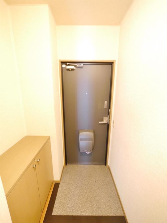 アルテール陣原の玄関