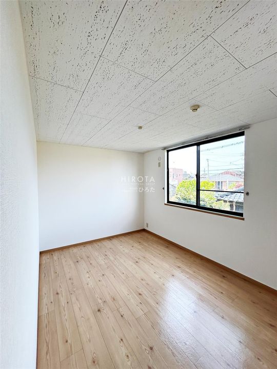 ファミーユ則松の内装