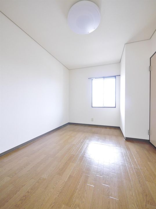 タウニィ熊西の内装