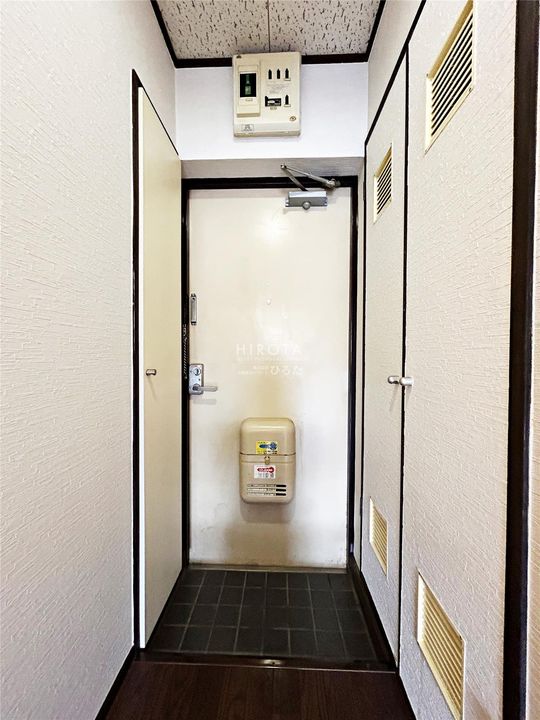 ジュネス陣原の玄関