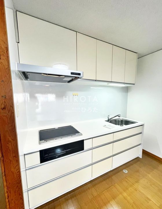 エメラルドマンション陣原B棟 202号室のキッチン