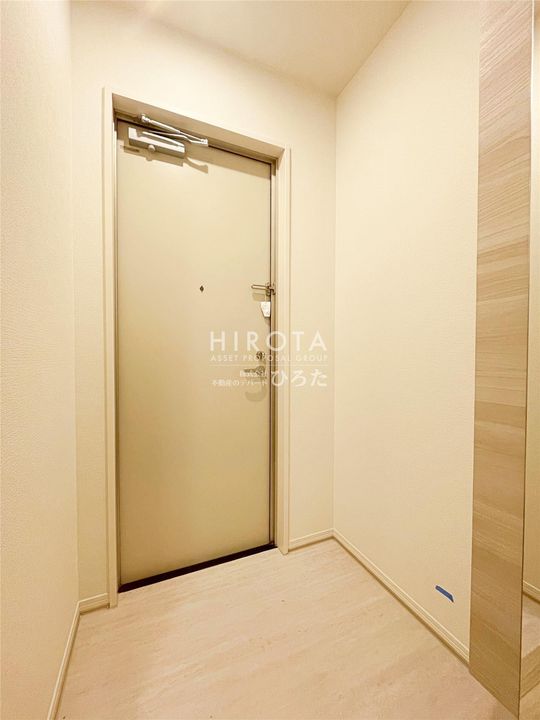 D−ROOM浜町Ⅱ B棟の玄関