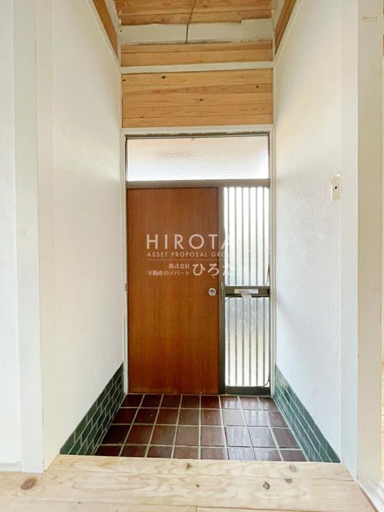 福岡県北九州市若松区大字小竹(一戸建)の賃貸物件の玄関