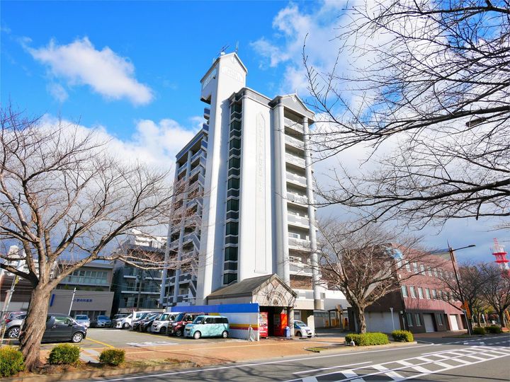 ロイヤルアミューズの外観