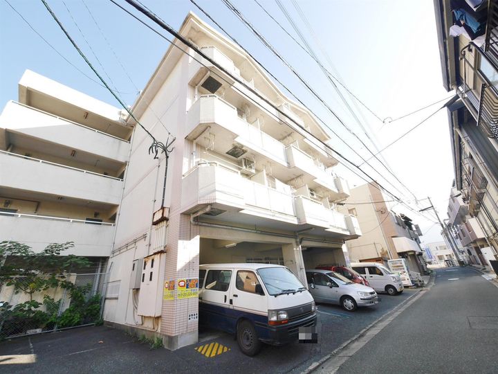 メゾンマキシムの外観