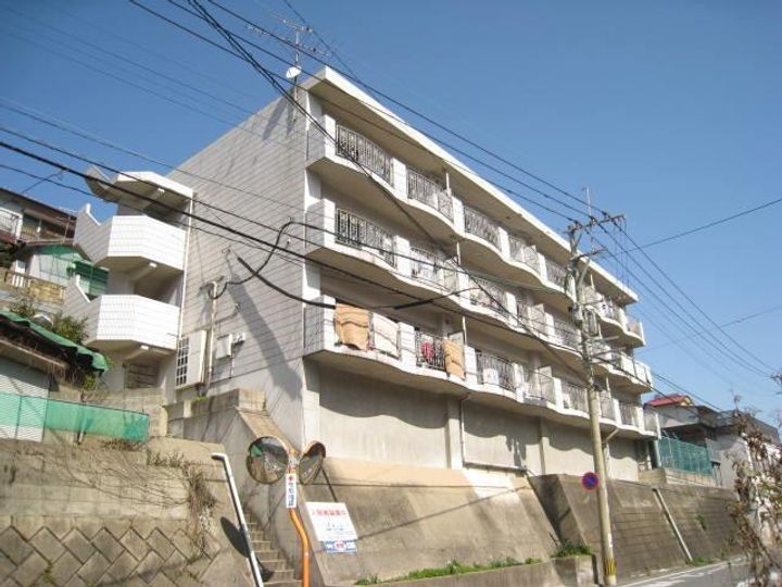 シャルダン中尾の外観