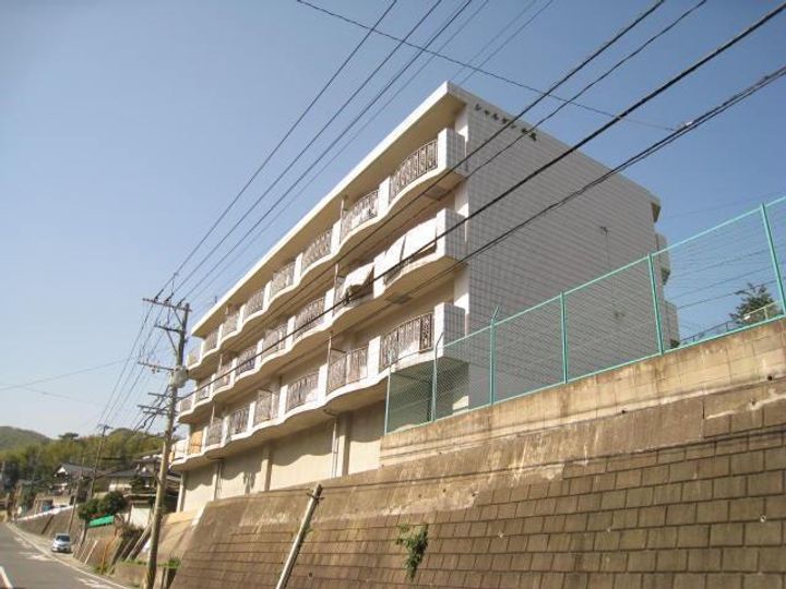 シャルダン中尾の外観