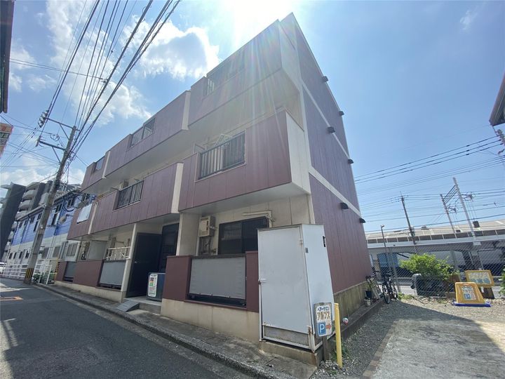 クレッシェンド枝光18の外観